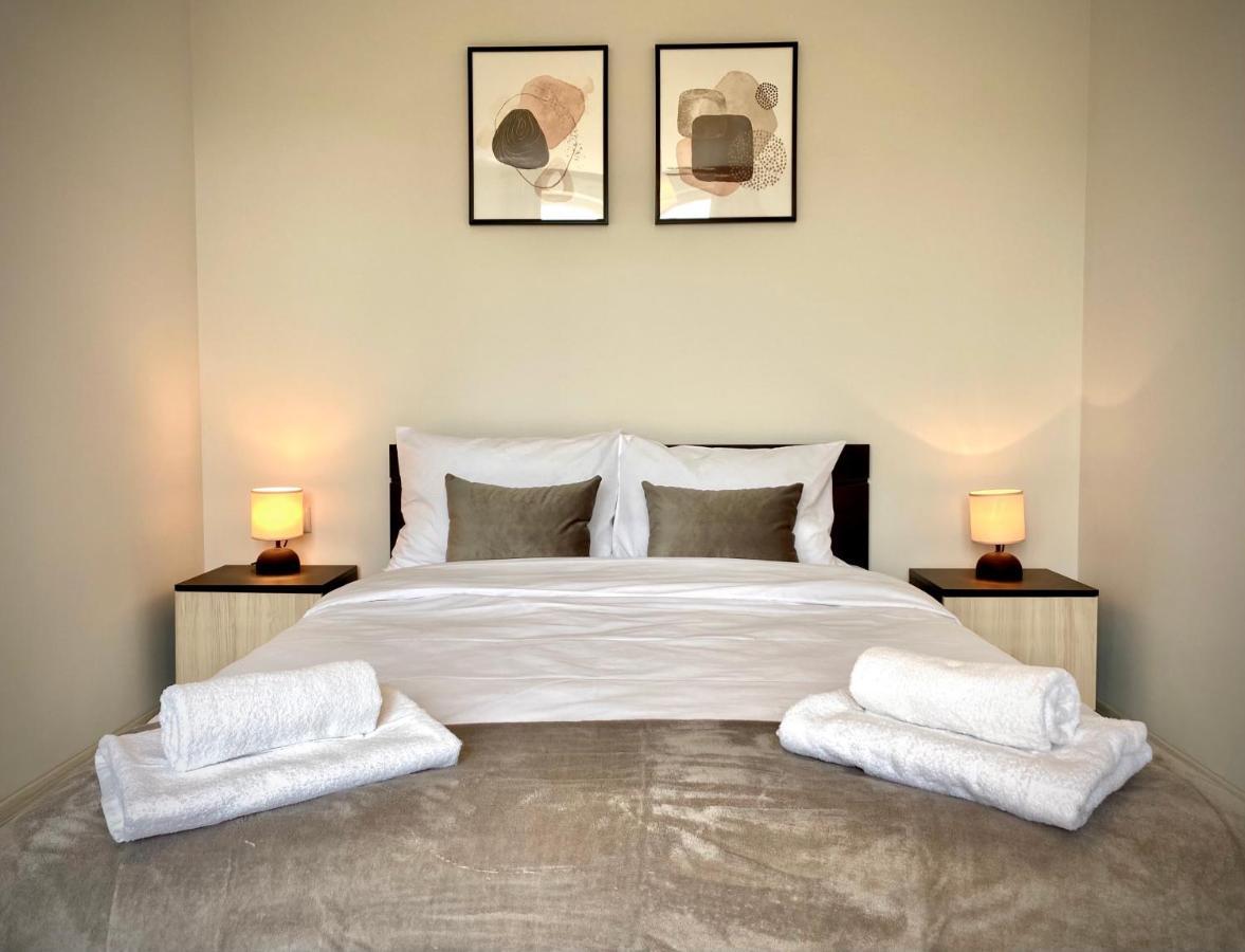 Cozy & Modern 1Br Apart For 4 Guests Next To Medical University & Free Parking Stara Zagora Exterior foto